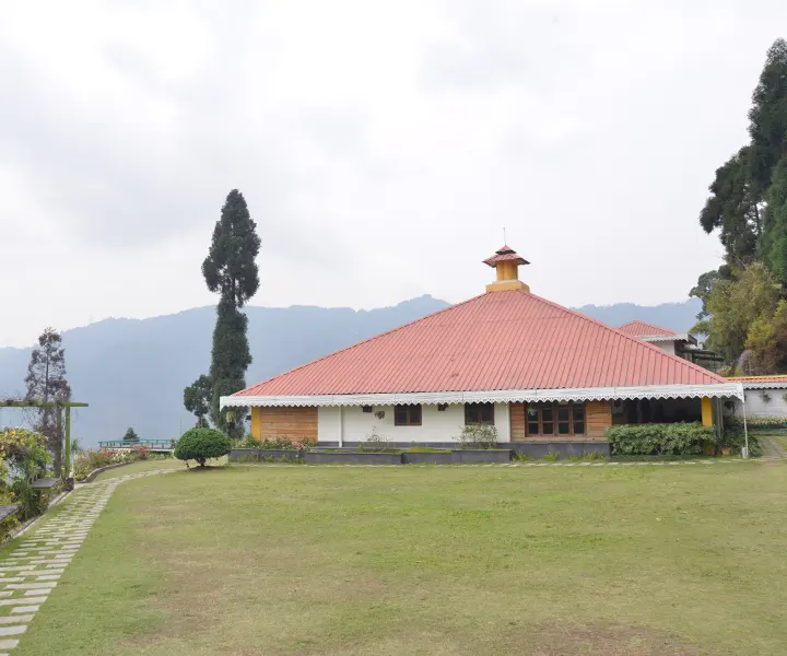Chamong Chiabari Mountain Retreat